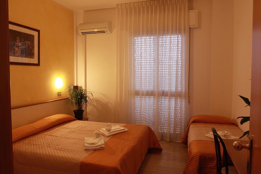 Hotel Arabesco Rimini Chambre photo